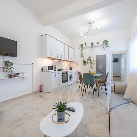 Modern Apartment 200M From Acropolis 100Mbps Netflix Athena Bagian luar foto